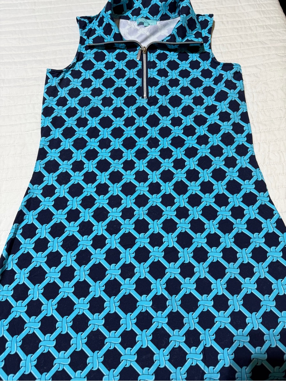 Sleeveless Navy Dress with Bright Aqua Chain Pattern & Zip Collar